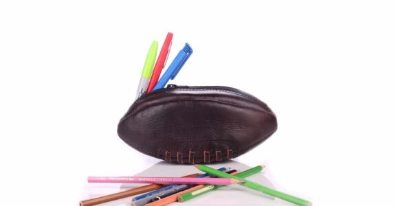 Nos sacs et trousse de toilettes en cuir