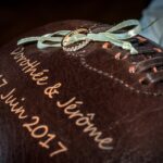 Objets de déco vintage en cuir et ballons en cuir personnalisables