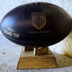 Objets de déco vintage en cuir et ballons en cuir personnalisables