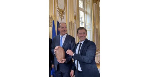 Notre&#x20;cadeau&#x20;au&#x20;Premier&#x20;ministre&#x20;Fran&#x00E7;ais