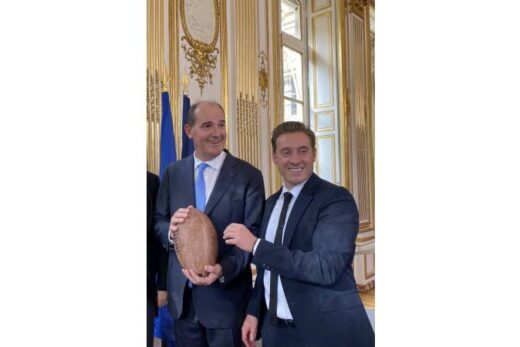 Notre cadeau au Premier ministre Français