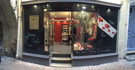 Boutique&#x20;&#x00E9;ph&#x00E9;m&#x00E8;re