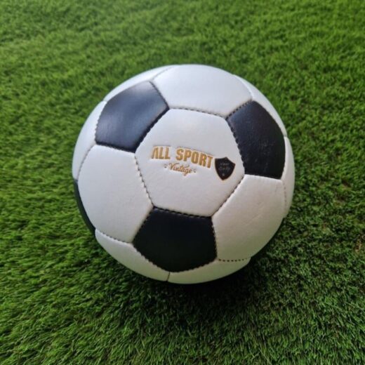 Ballon de Foot Vintage Années 70 en Cuir