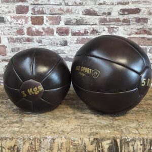 Medecine Ball en cuir vintage